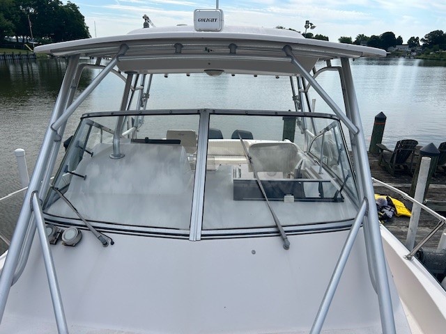 Used Power Center Console for Sale 2000 MARLIN 300 Additional Information